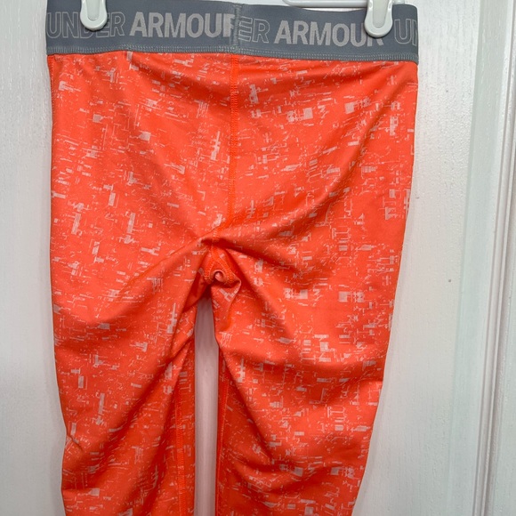 Under Armour Women’s Orange/Grey Capris. Super Stretchy. Size S - Picture 4 of 4